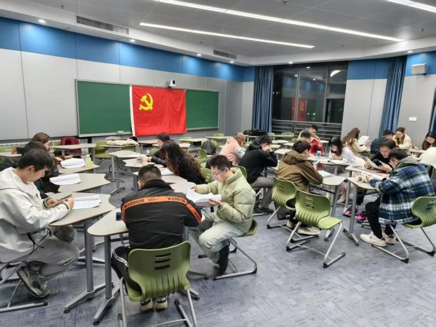 共事务学院MPA党支部开展红色剧本杀主题党日活动澳门新葡京“学思践悟新思想重温历